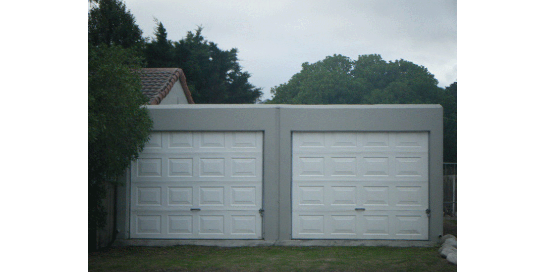 2 x Single white cardinal block fibreglass tip up doors